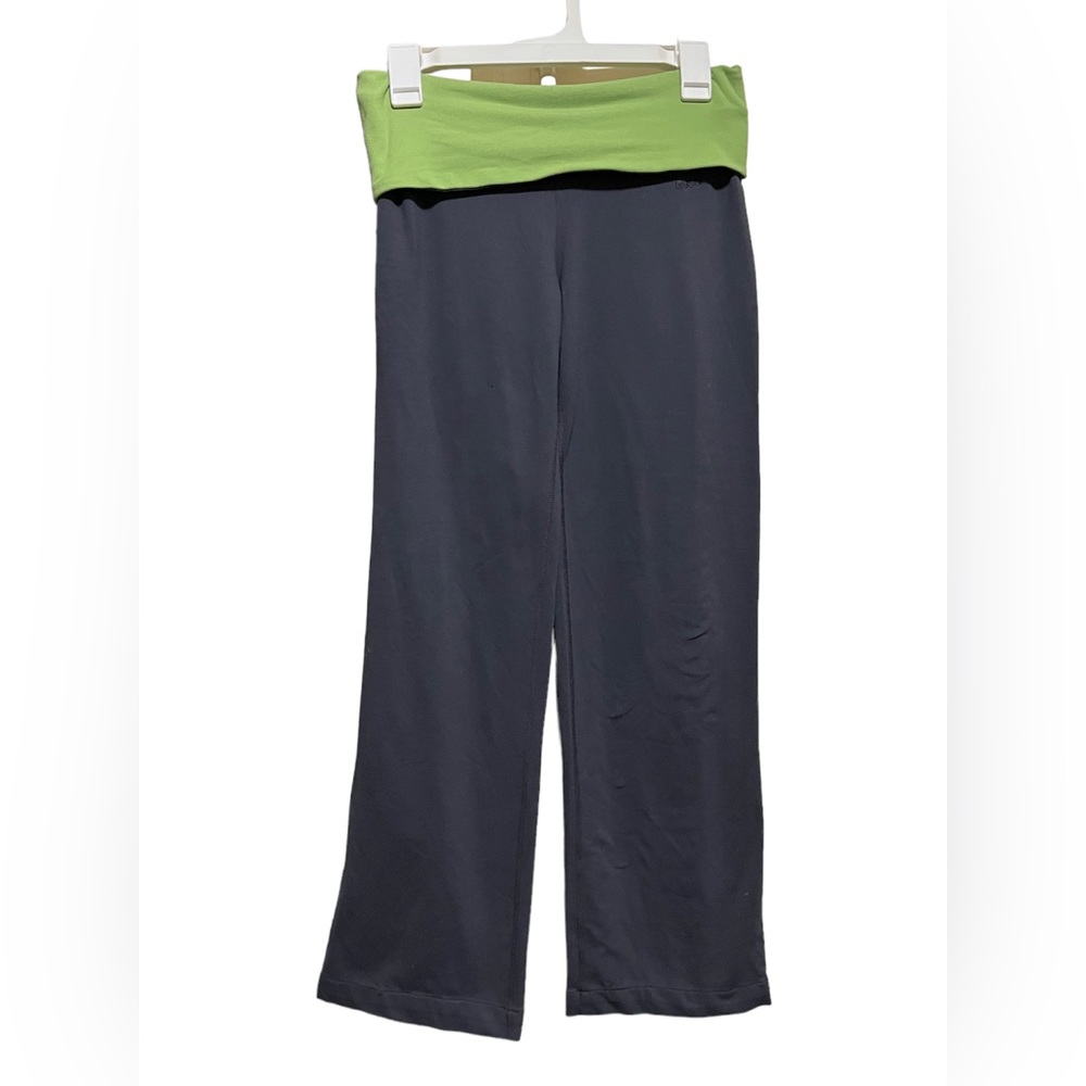 Gorgeous Reebok gray and green straight leg yoga pants!
